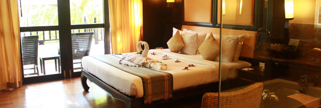 deluxe-room-mukdara-beach-villa-spa-resort-thailandtravel