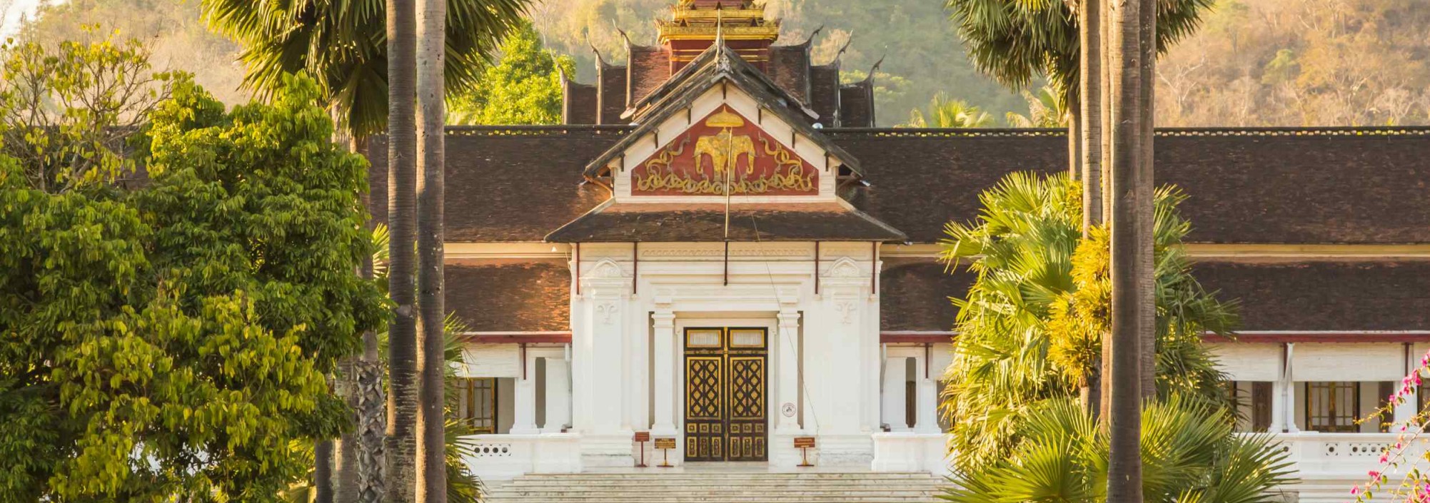 luangprabang-tempel-paleis-laosthailandtravel