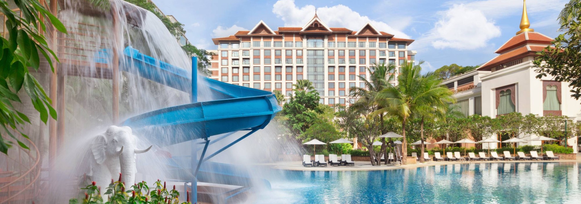 shangri-la-chiang-mai-pool-with-water-slide-thailandtravel
