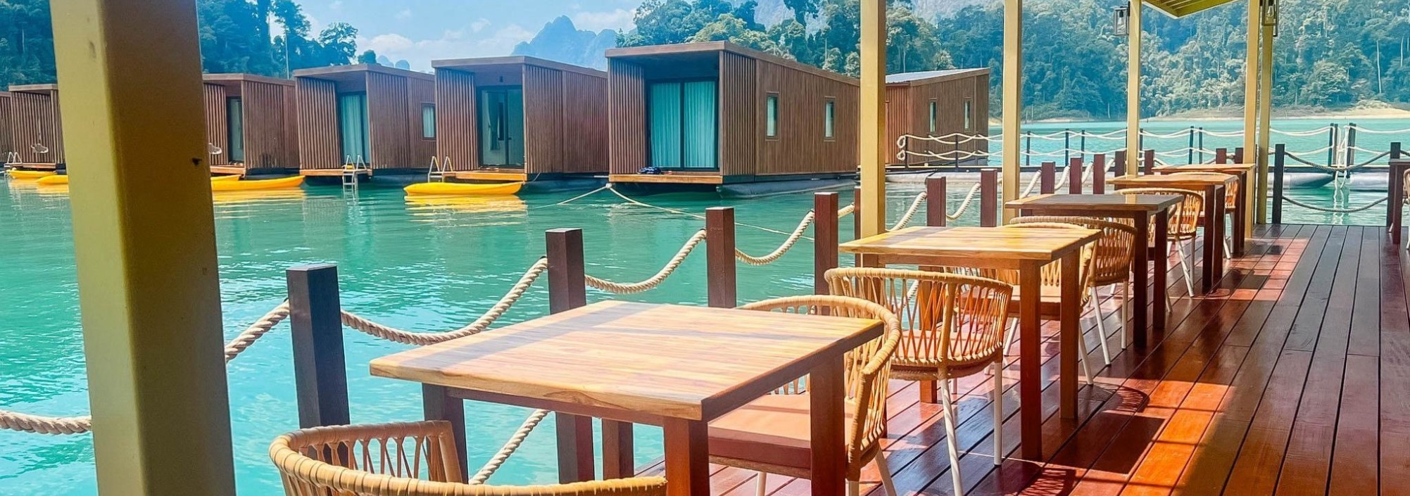 360-issara-floating-resort-restaurant