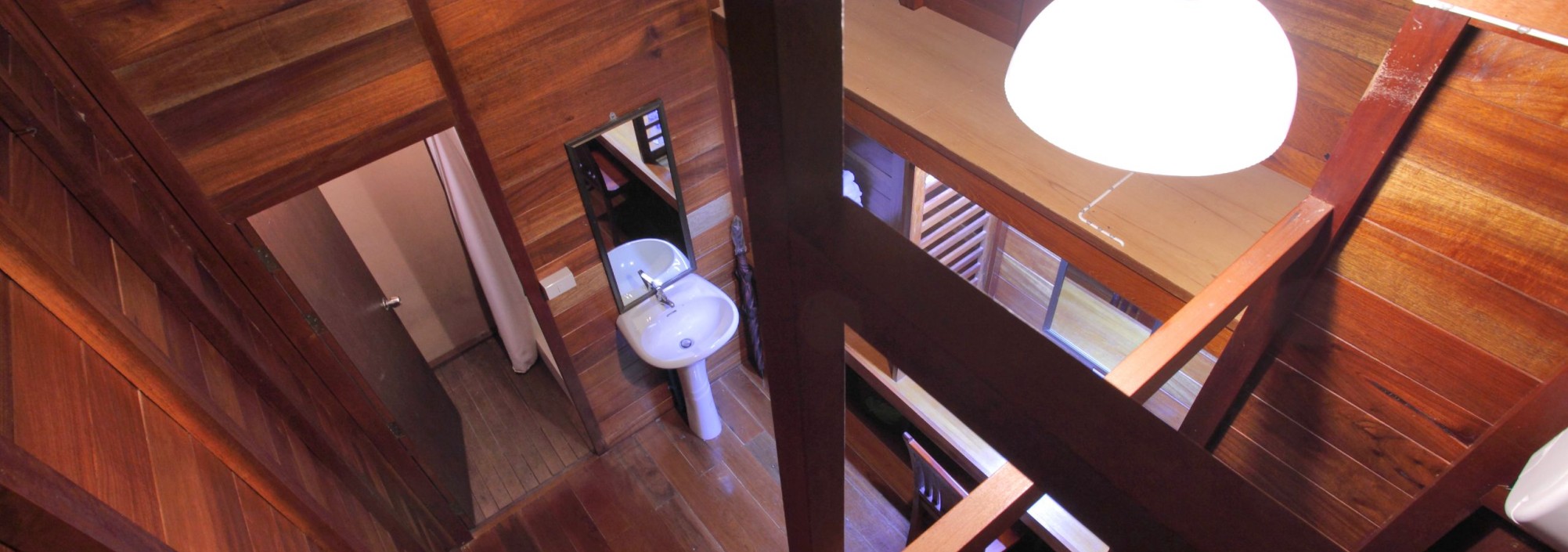 500rai-floating-resort-khao-sok-deluxe-room-trap-thailandtravel