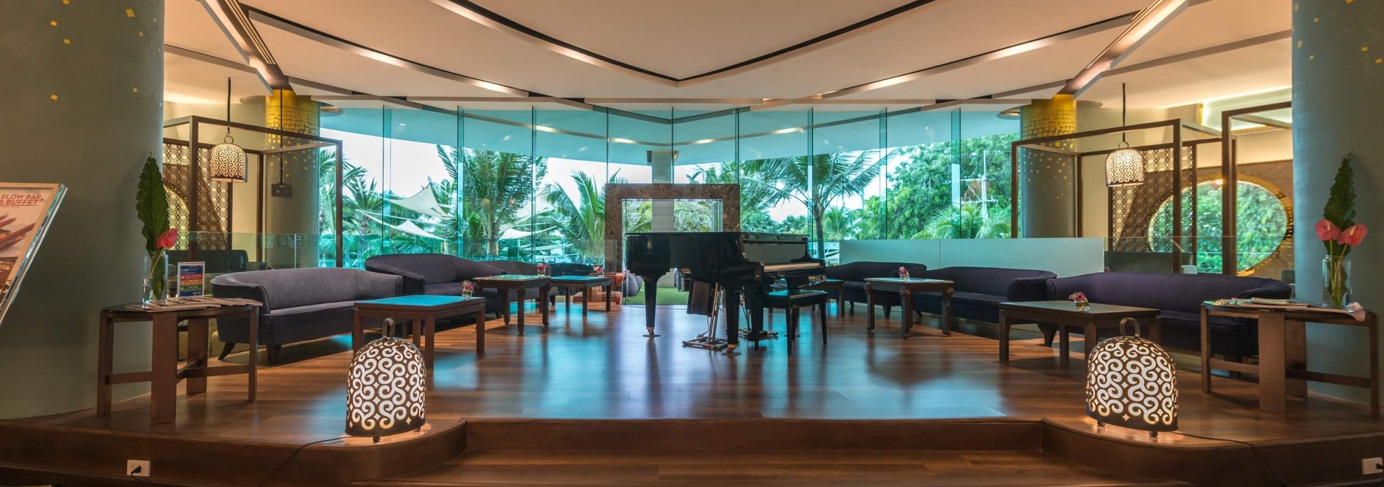 a-one-the-royal-cruise-hotel-lounge-thailandtravel