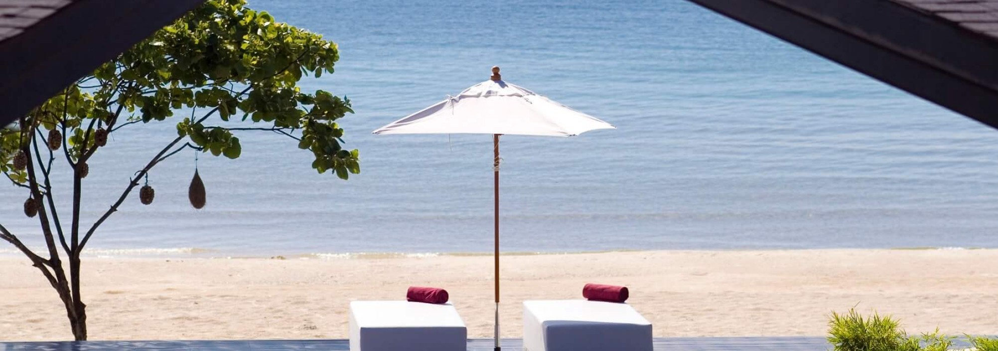 aava-resort-zwembad-strand-khanom-thailandtravel