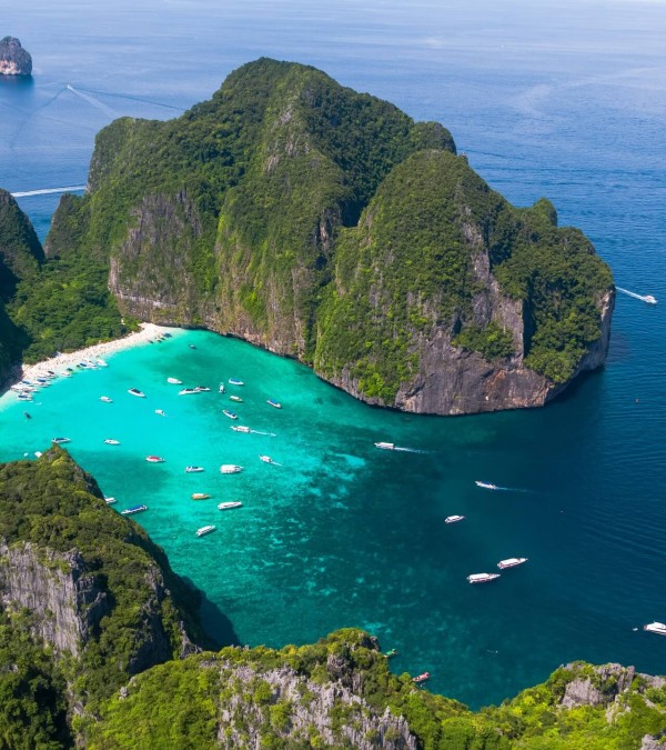 aerial-view-maya-bay-phi-phi-thailandtravel