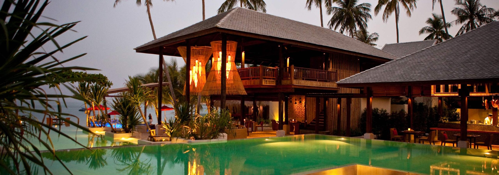 anantara-rasananda-kohphangan-zwembad-avond-thailandtravel