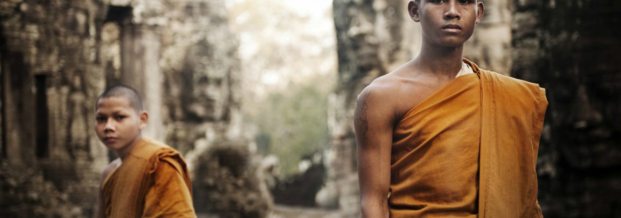 angkor-monniken-tempel-thailandtravel