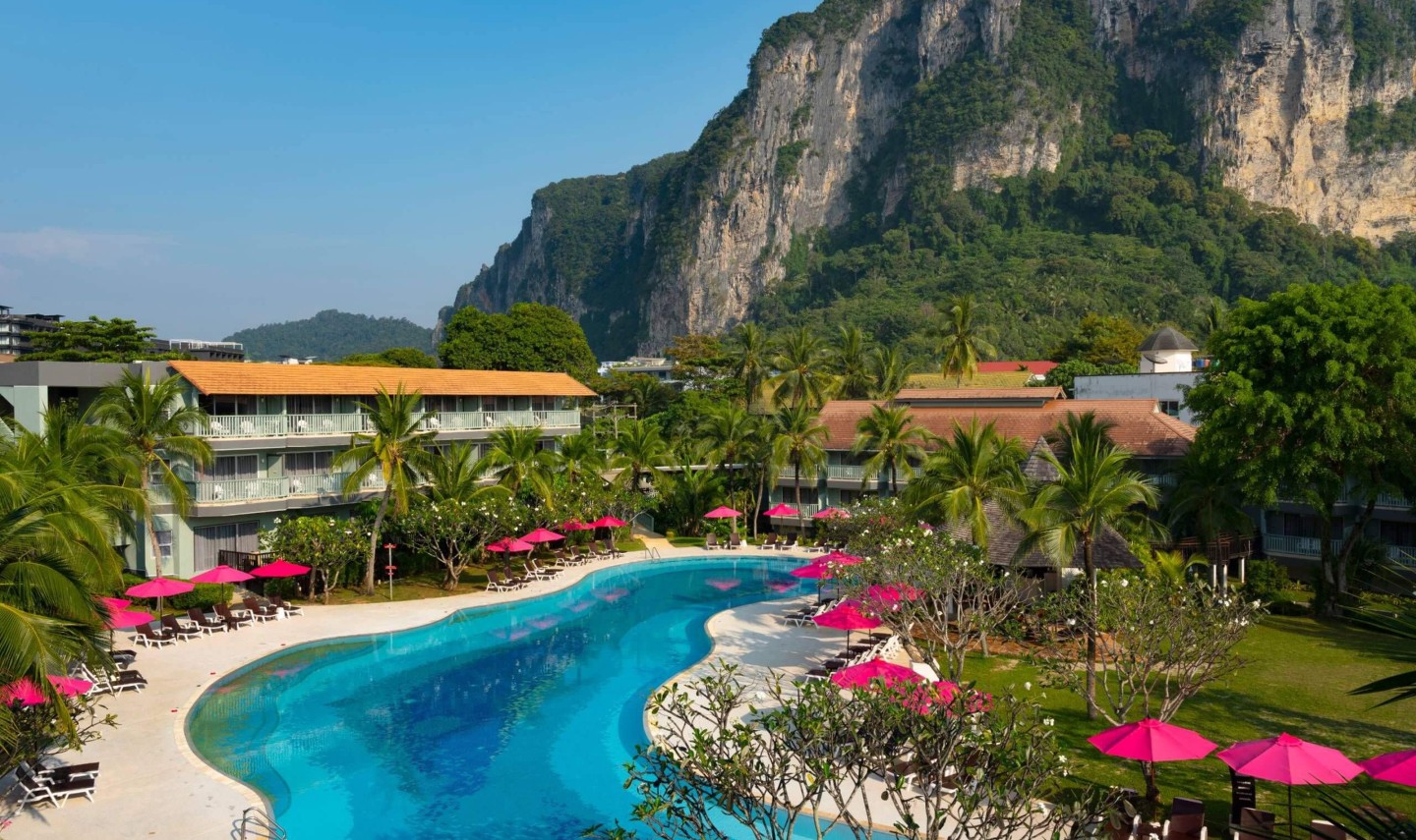 ao-nang-villa-krabi-zwembad-bergen-thailandtravel