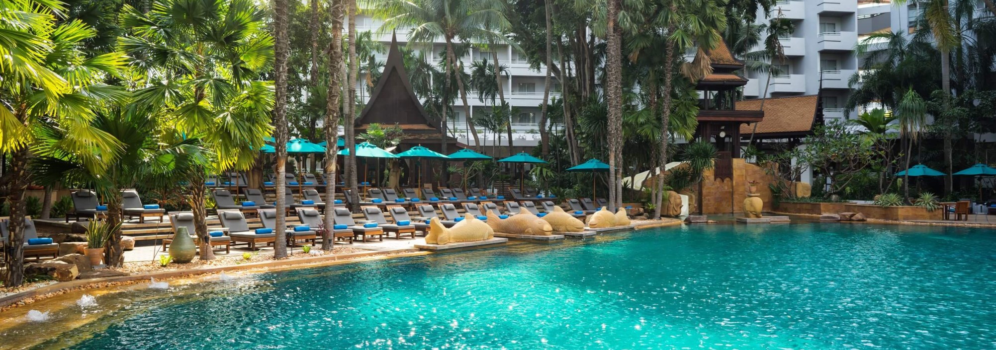 avani-pattaya-resort-zwembad-thailand-travel