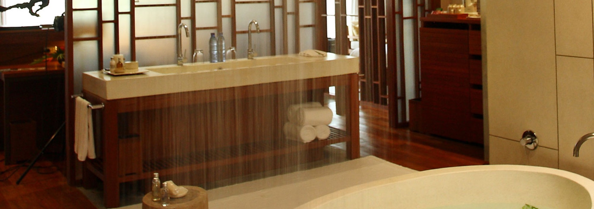 badkamer-garden-residence-the-sarojin-khao-lak