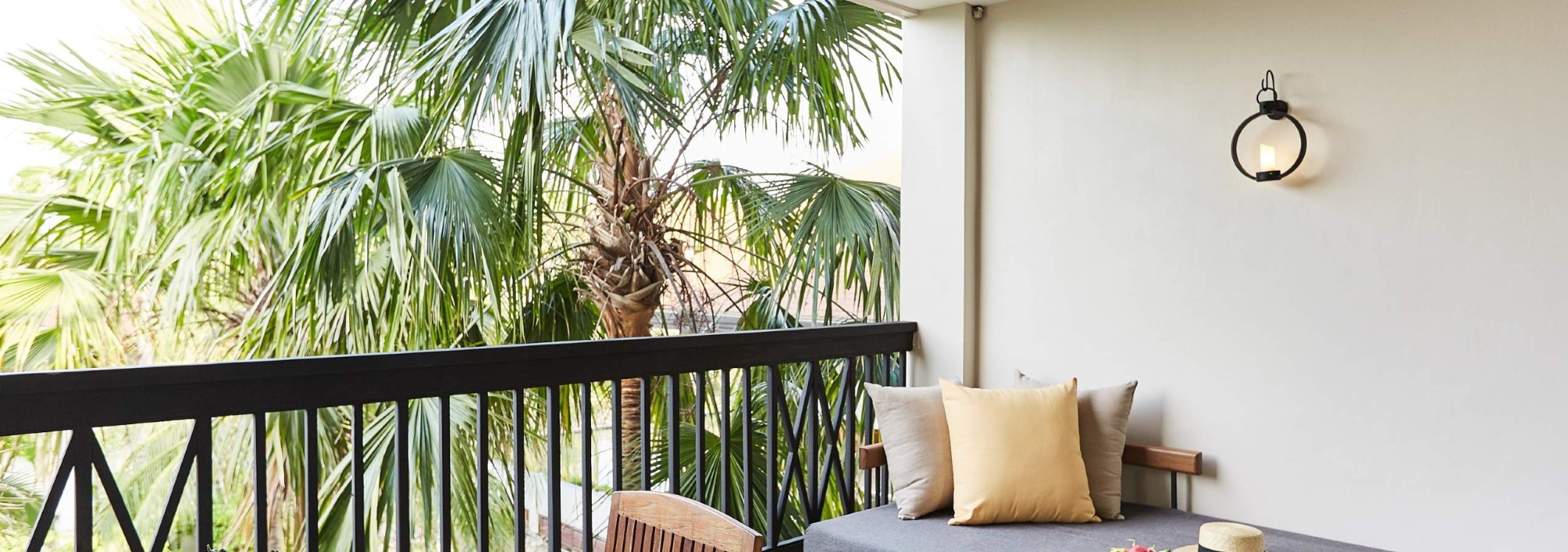 balkon-deluxe-room-bandara-koh-samui-thailandtravel