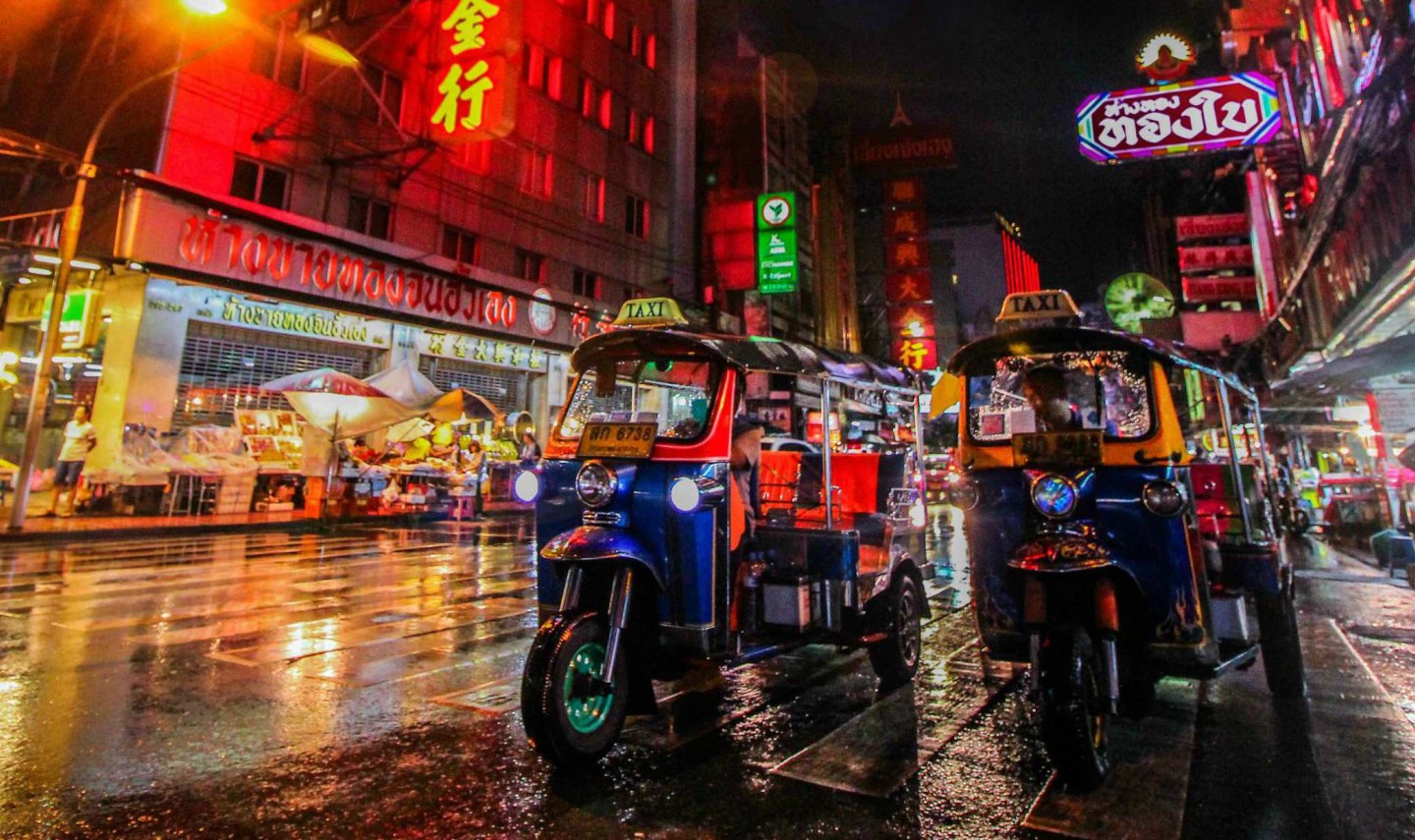 bangkok-chinatown-tuktuk-thailand-travel