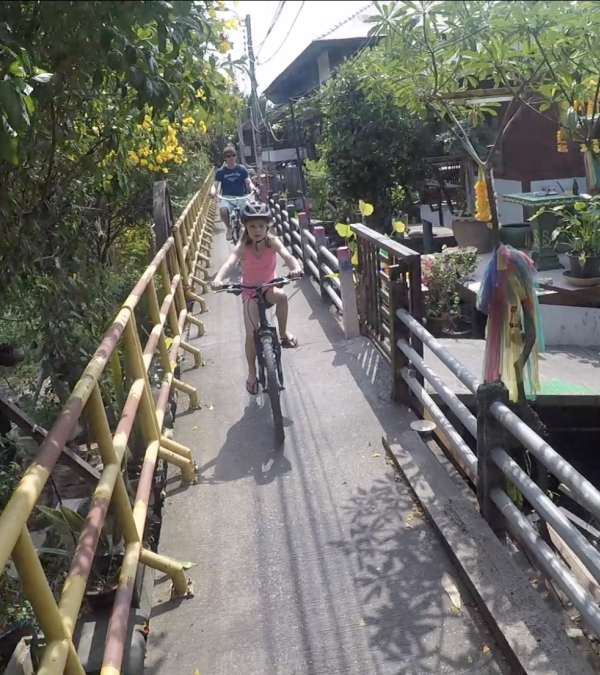 bangkok-fietsen-colours-5-thailand-travel