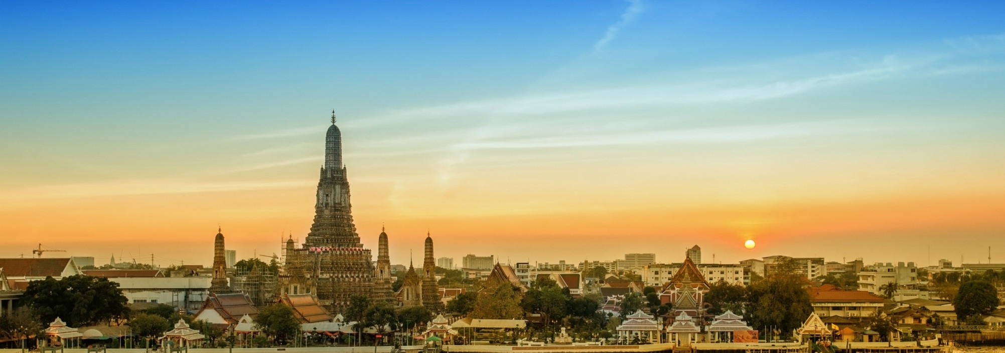 bangkok-wat-arun-tempel-rivier-zonsopgang-thailand-thailandtravel