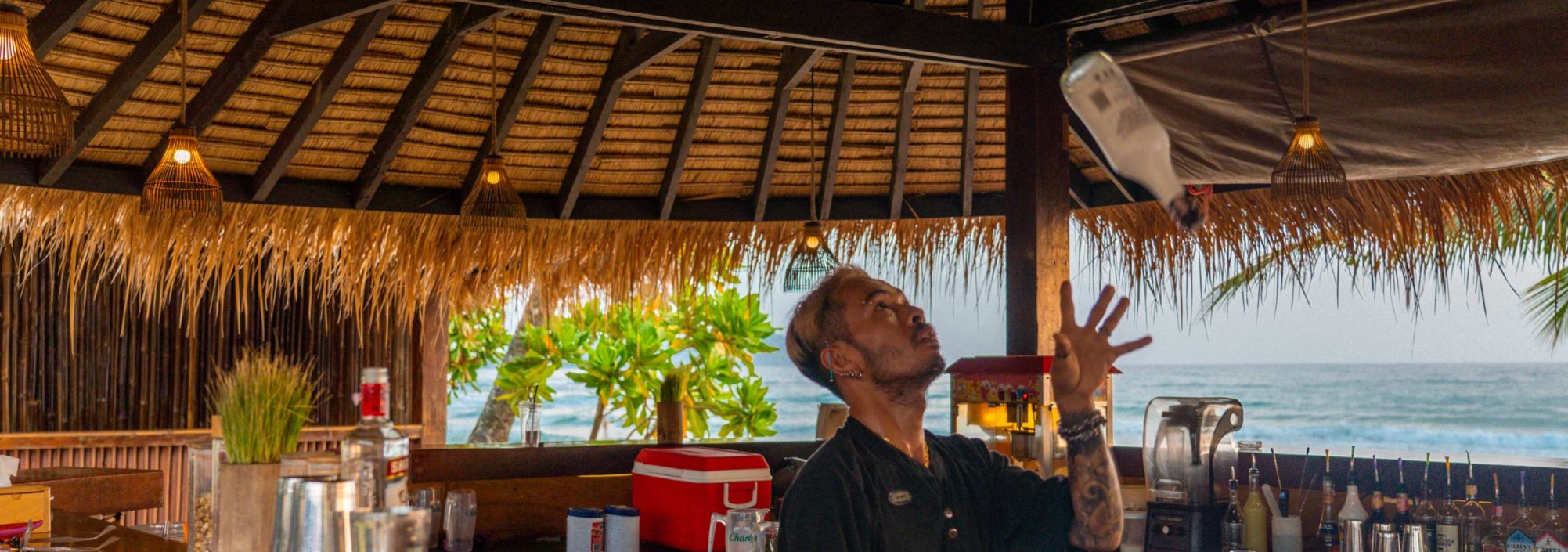 beach-bar-cocktail-koh-kood-paradise-beach-thailand-travel