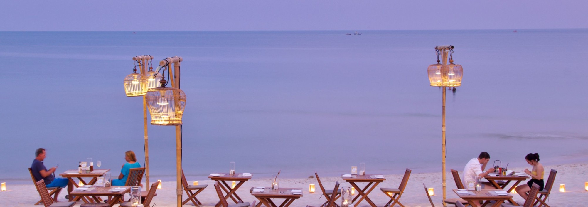 beach-dining-banana-fan-resort-samui-thailandtravel