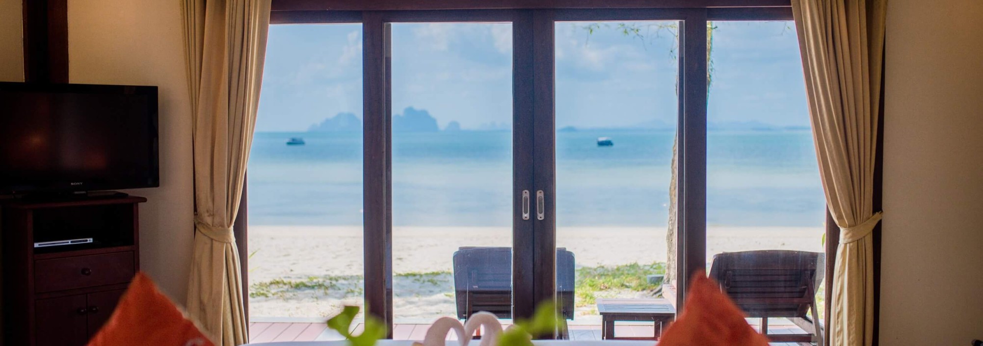 beachfront-villa-sivalai-beach-resort-koh-mook-thailandtravel