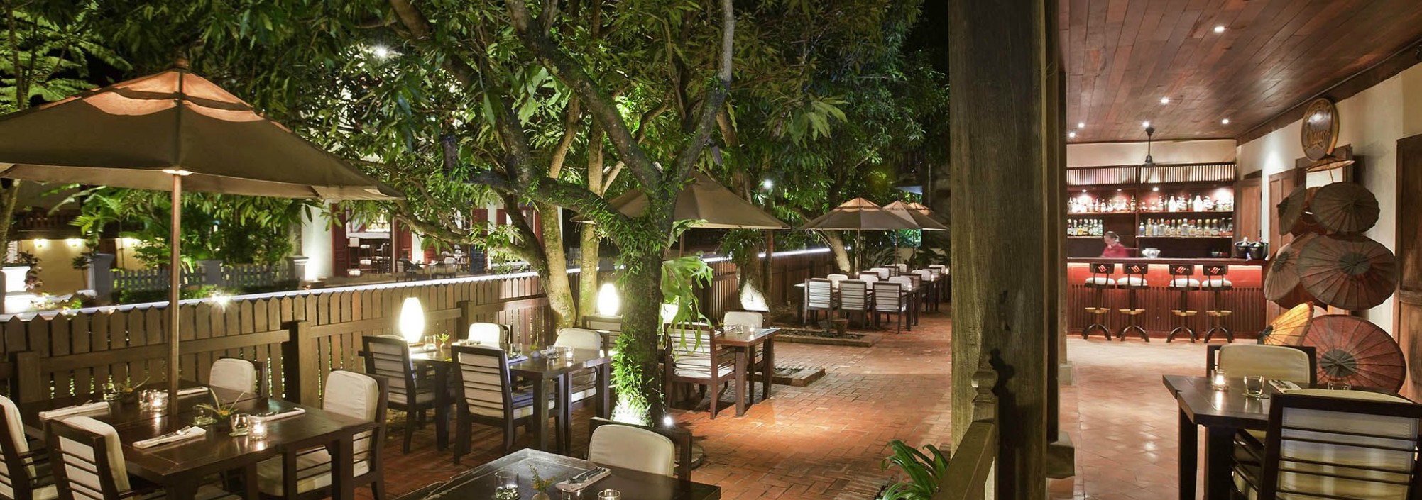 buiten-restaurant-3nagas-luang-prabang-thailandtravel