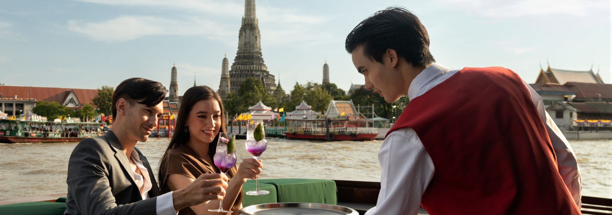 buitendek-apsara-dining-cruise-bangkok-thailandtravel