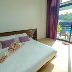 bundhaya-resort-deluxe-room-kingsize-balkon-thailandtravel