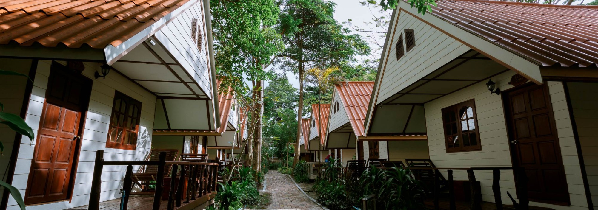 bundhaya-resort-koh-lipe-deluxe-bungalow-terras-thailandtravel