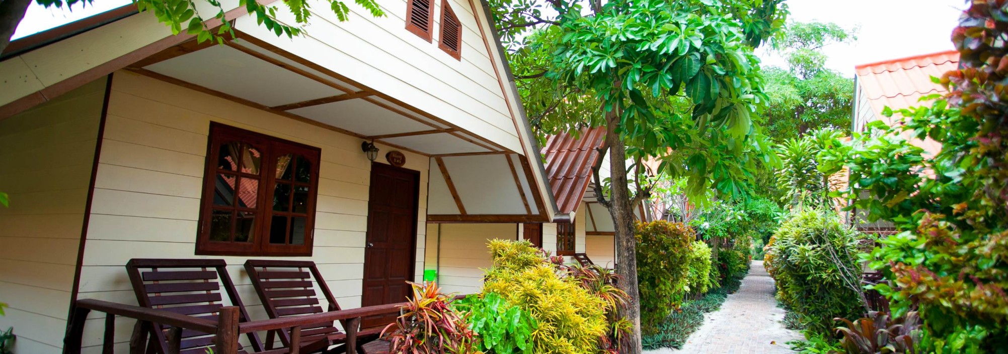 bundhaya-resort-koh-lipe-family-bungalow-terras-thailandtravel