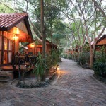 bundhaya-resort-koh-lipe-garden-deluxe-bungalow-tuin-terras-thailandtravel
