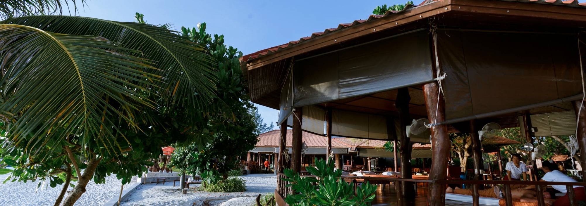 bundhaya-resort-koh-lipe-massage-spa-thailandtravel