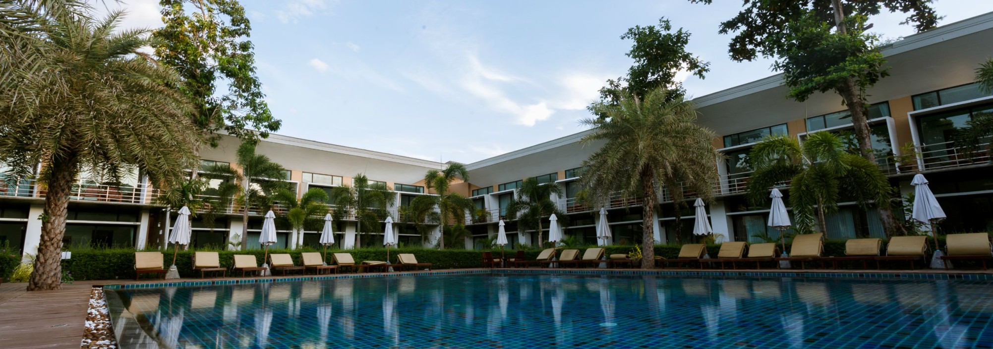 bundhaya-resort-pool-zwembad-thailandtravel