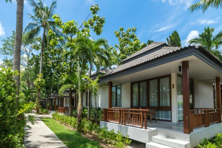 bungalows-peace-resort-samui-thailand-travel