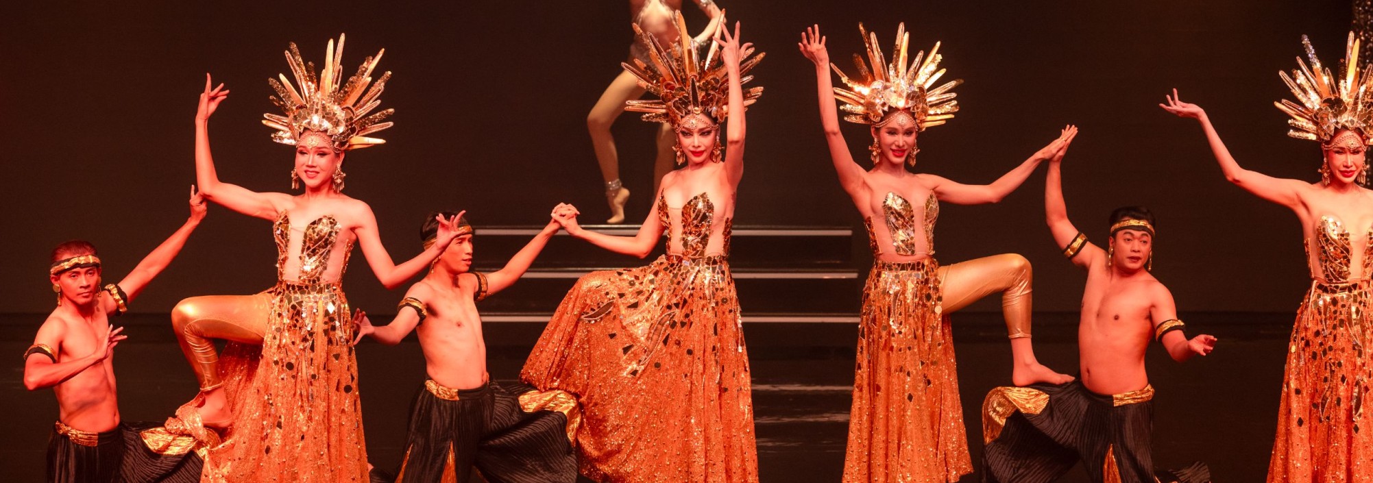 calypso-cabaret-show-bangkok-7