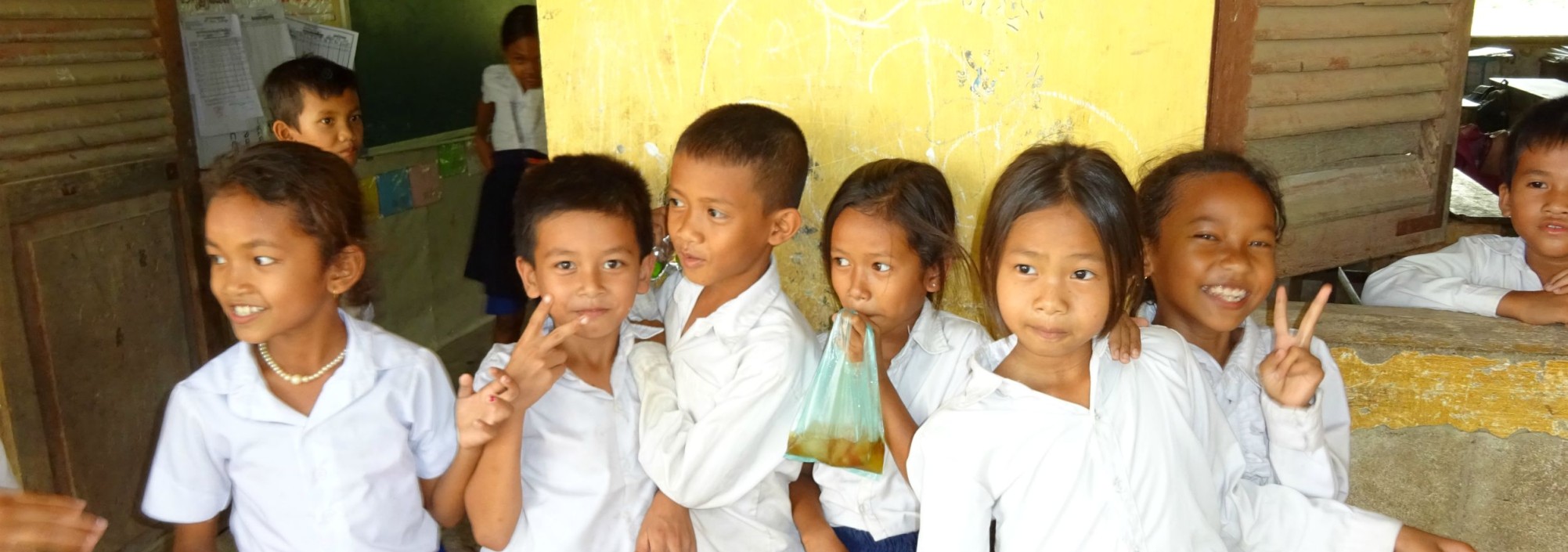 cambodja-kinderen-school-uniform-thailandtravel