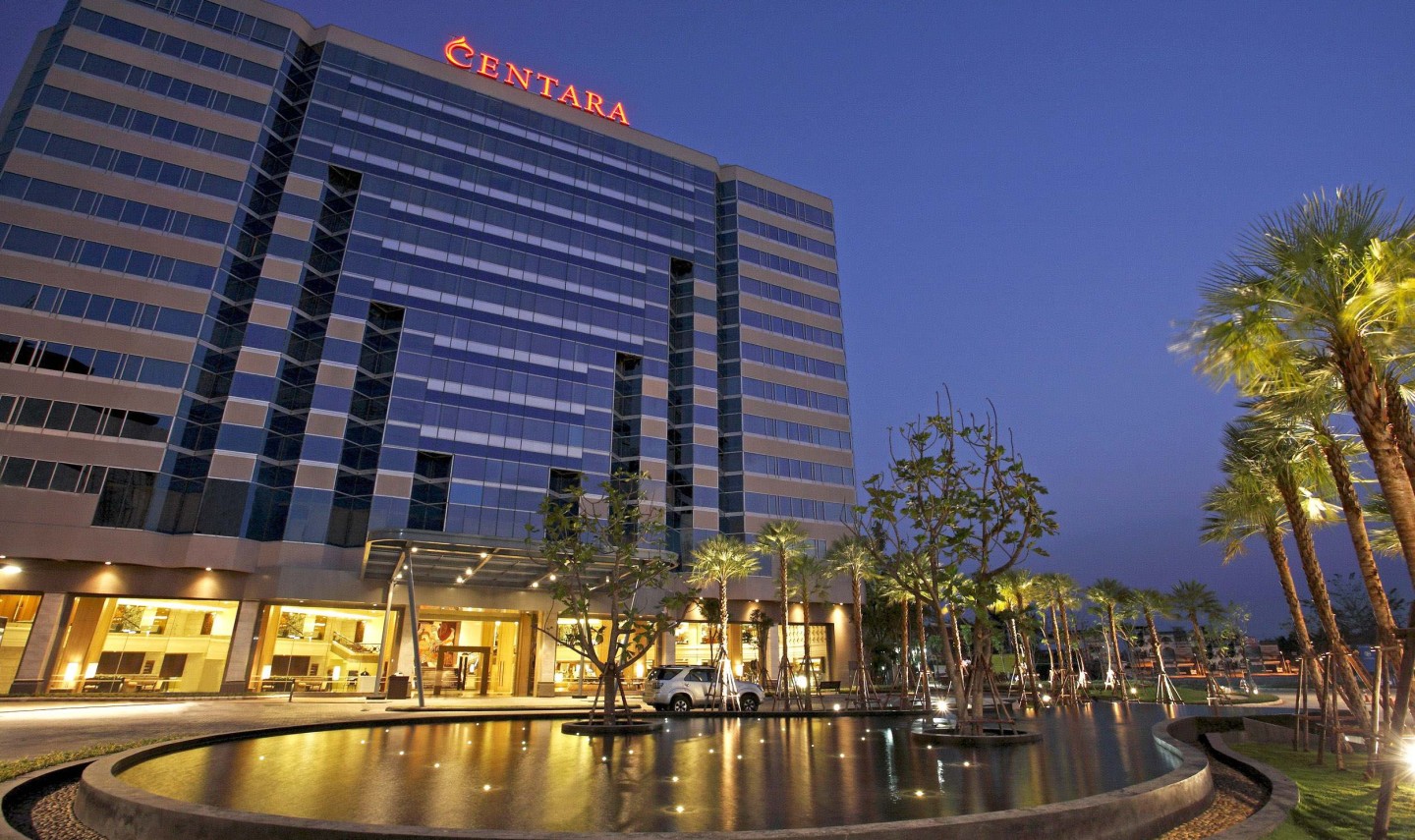 centara-hotel-udon-thani-buitenkant-thailandtravel