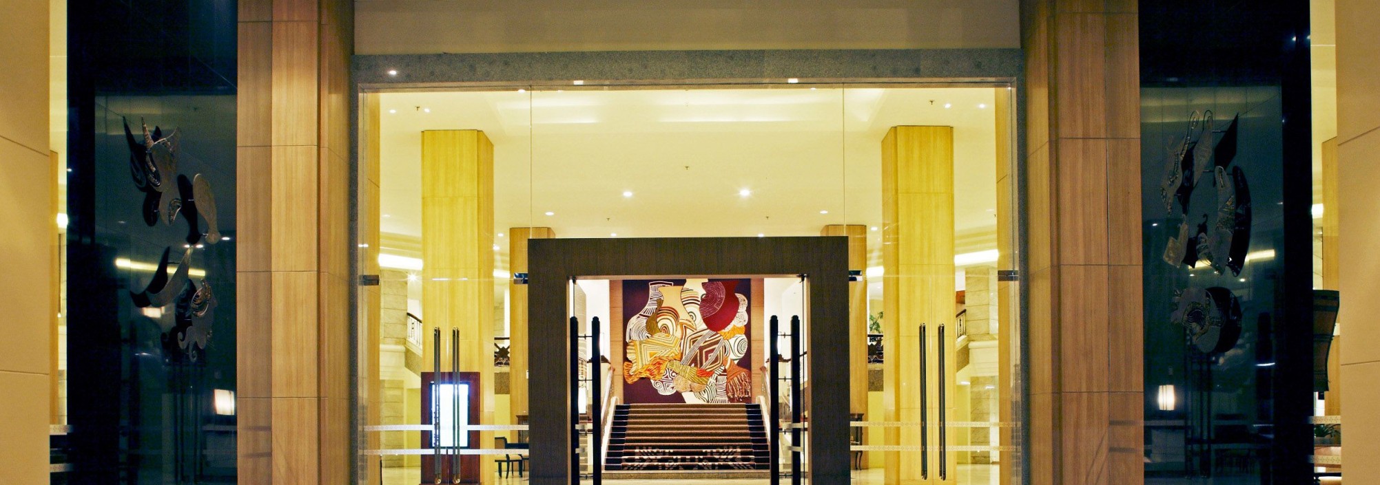 centara-hotel-udon-thani-ingang-entree-thailandtravel