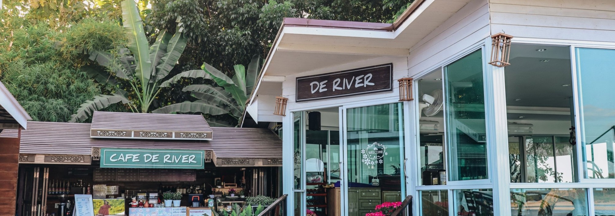 chiangkhan-mountain-river-resort-cafe-bar-thailandtravel