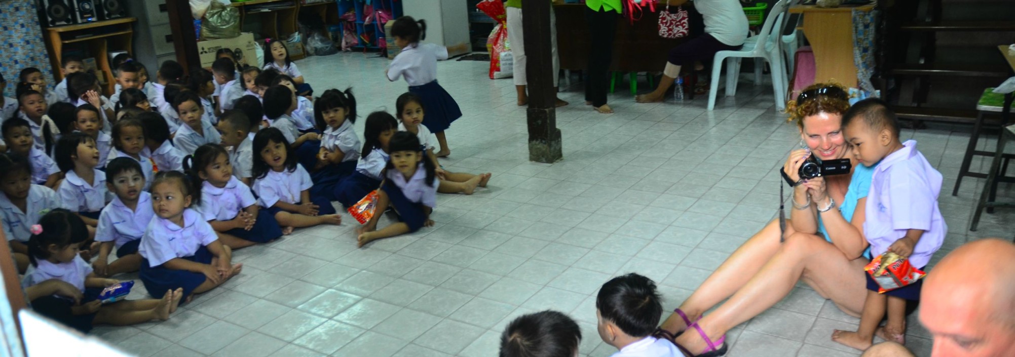 colors-of-bangkok-fietstocht-school-kinderen-thailandtravel