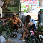 colors-of-damnoen-saduak-fietstocht-fietsen-local-shop-thailandtravel