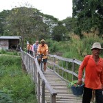 colours-of-ayutthaya-houten-brug-fietsen-thailandtravel