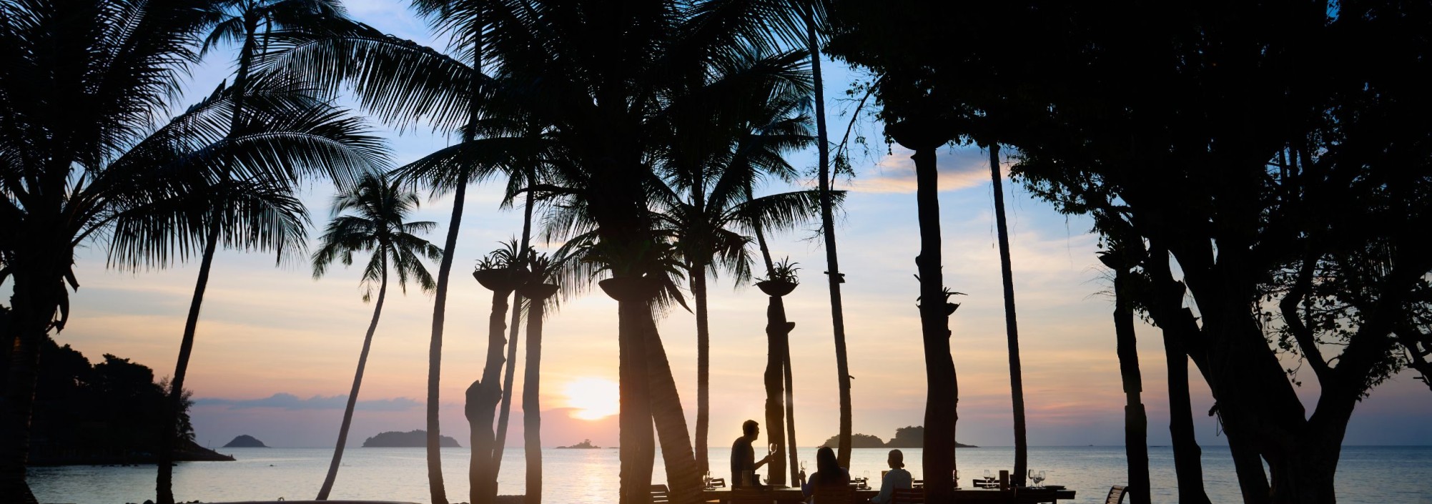 d-beach-table4-dinso-koh-chang-thailandtravel