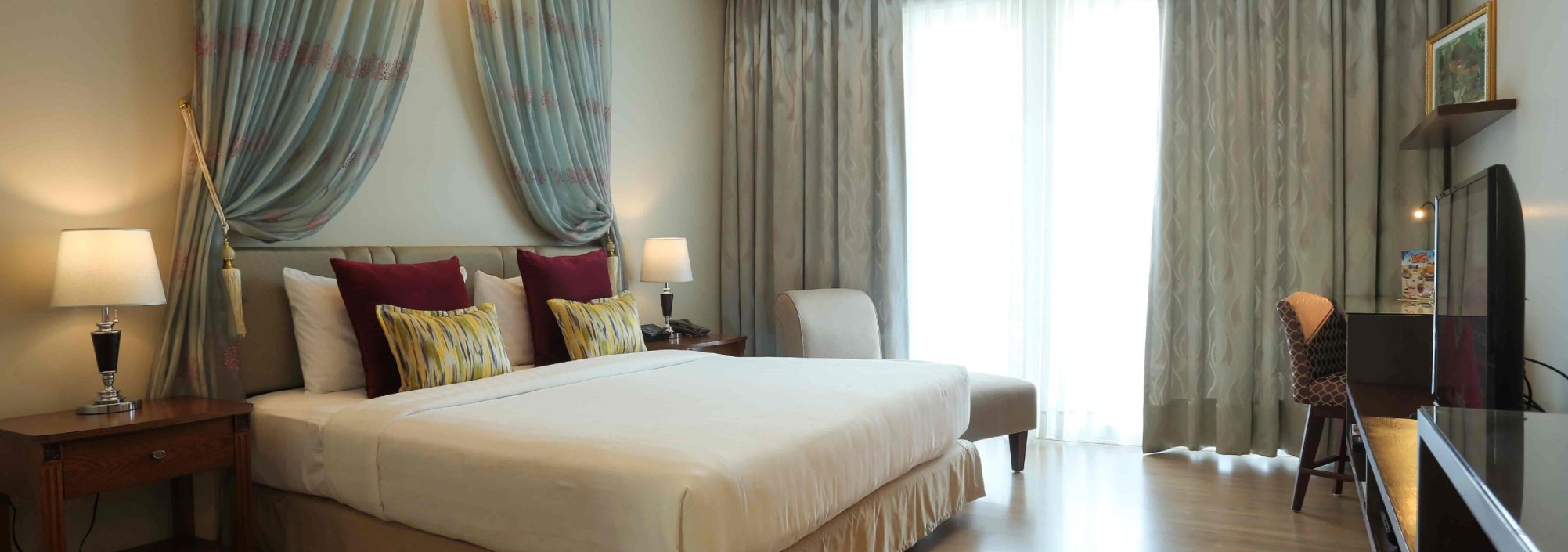 deluxe-double-room-one-king-bed-le-patta-hotel-chiang-rai-thailandtravel