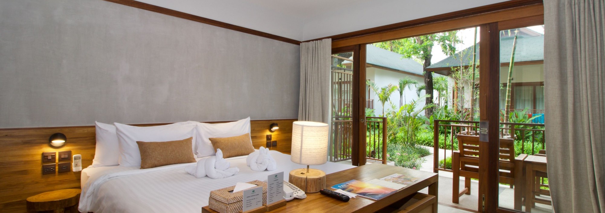 deluxe-room-banana-fan-resort-koh-samui-thailandtravel