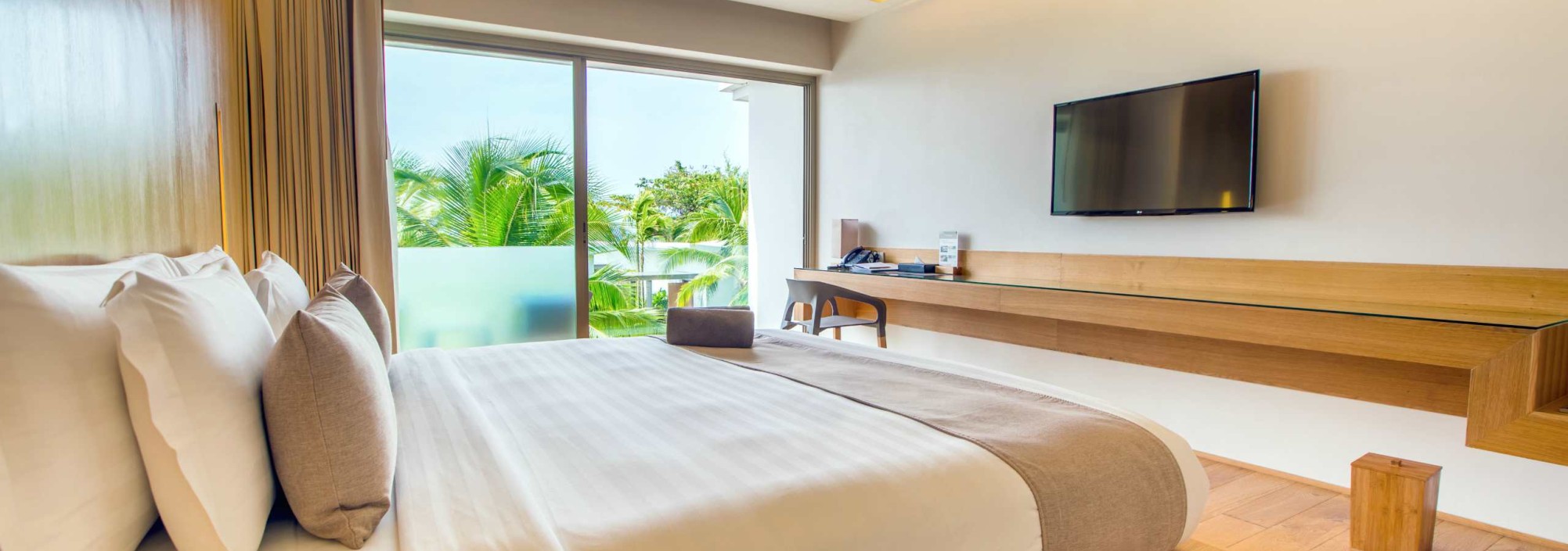 deluxe-room-the-coast-samui-thailandtravel