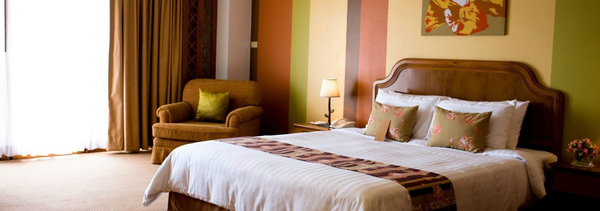 deluxe-sampran-riverside-hotel