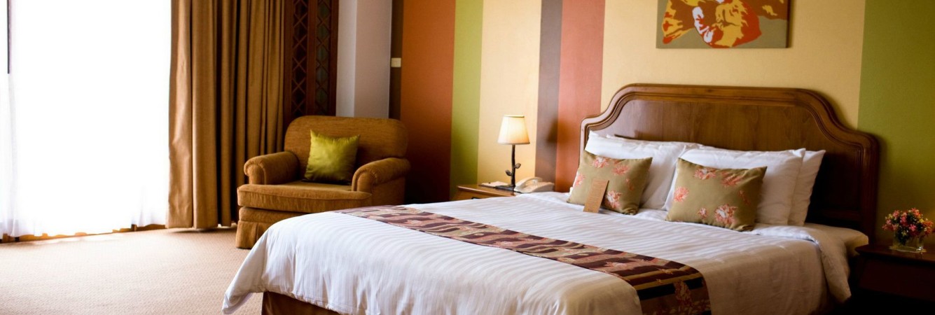 deluxe-sampran-riverside-hotel