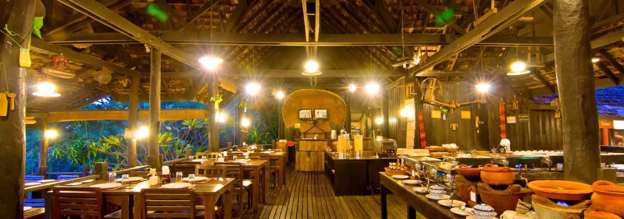 dining-lampang-river-lodge-thailand-travel