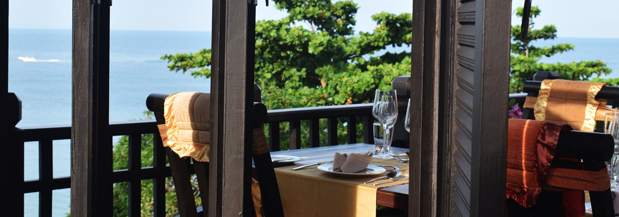 dining-rawi-warin-resort-koh-lanta-thailandtravel