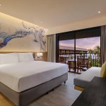 double-tree-phuket-banthai-resort-bedroom-king-premium-thailandtravel