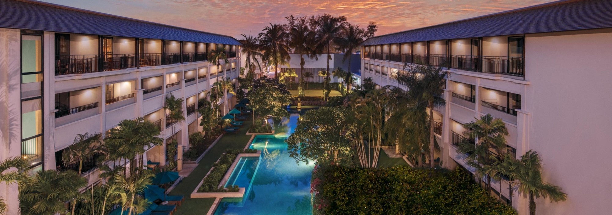 double-tree-phuket-banthai-resort-zwembad-building-thailandtravel