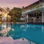 double-tree-phuket-banthai-resort-zwembad-poolbar-thailandtravel