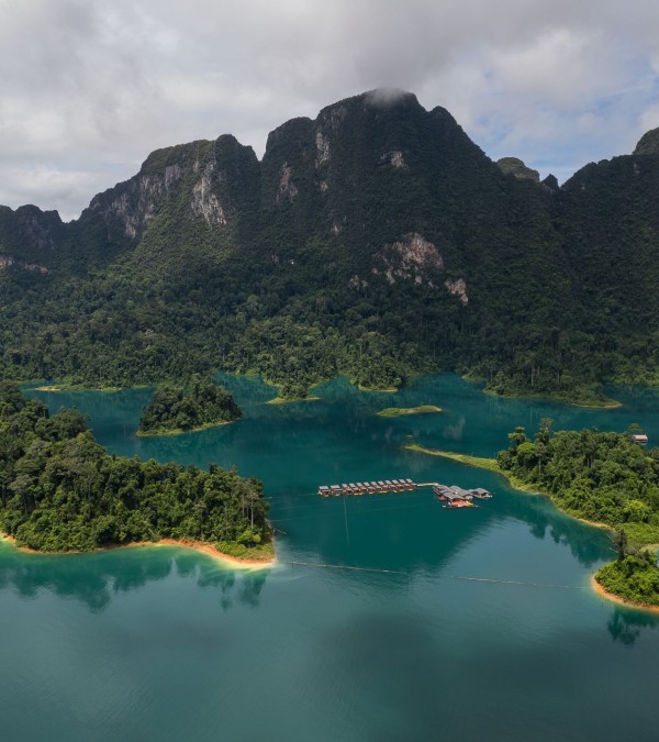 drone-360-issara-floating-resort-khao-sok-thailandtravel
