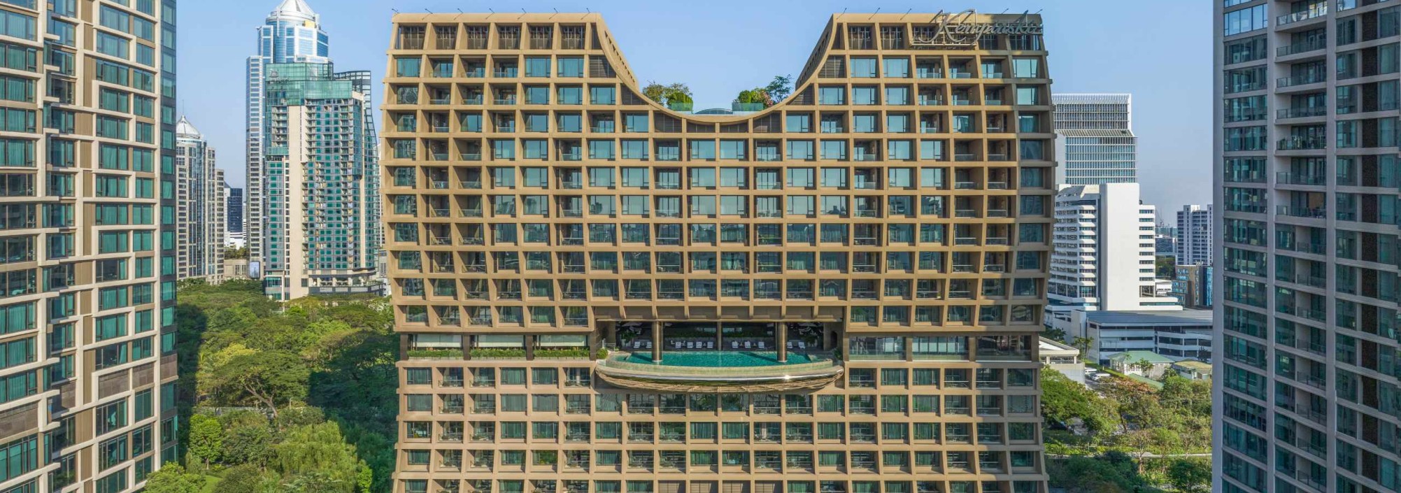 drone-exterior-afternoon-sindhorn-kempinski-hotel-bangkok